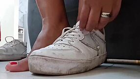 Why Go to the Gym Without Panties Just to Get My Wet Pussy Filled?