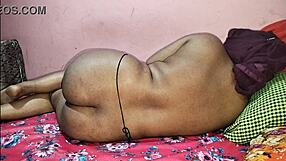 muslim mom at massage shop, masseur sliding his dick 😏