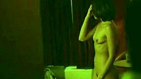 Gael and Paz in a Scene