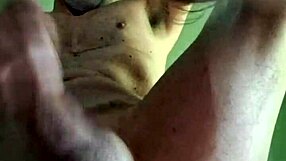 Wow, Teresa Jones Gives Blowjob On Toilet!