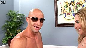 ashleah gets the dick bareback in doggystyle