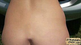 Češka lepotica Katy Rose jebana v avtu