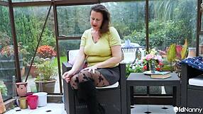 Busty british milf eva jayne solo masturbation - oldnanny