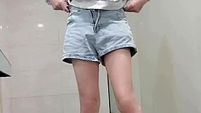 Shemale Ting Xuan Flaunts Sexy Underwear and Stunning Legs