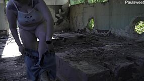 Curvy Russian BBW Pegs in Public Outdoor Heat