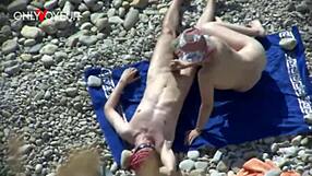 Beach Voyeur Juicy Ass White Girl Fucked from Behind and Creampied