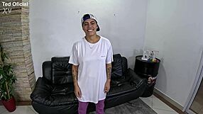 friend gives me ass in wet first time