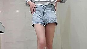 Shemale Ting Xuan Flaunts Sexy Underwear and Stunning Legs