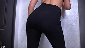 Does this big booty crave attention?