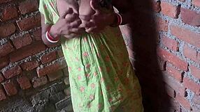 Telugu Hot Young 18+ Girl Romance In Bathroom