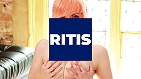 18-letna medicinska sestra močno pride v bolniški roleplay