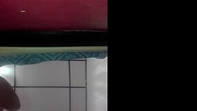 la atrevida esposa le gusta la leche en el sapo hasta adentro sin condon en mi cuarto