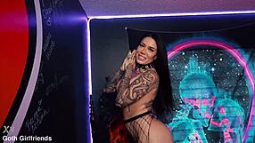 Tattooed Bombshell Lacey Jayne Loves Getting Dicked Down