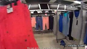 Dovolil som sa zlákať čarovnej českej kráske v nákupnom centre a šukali sme v POV