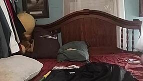 Έντονο anal παιχνίδι με dildo και γιγάντια πούτσα toys