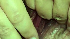 Thick Preggo Milf Squirting Hard from Her Big Pussy in Wild Action