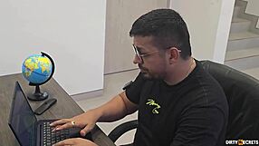 i secretly fuck my boss's stepdaughter