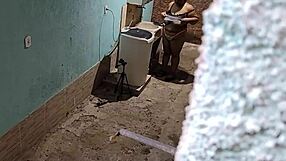 vizinha safada toma gozada na cara de seu vizinho