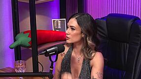 Hey, that redhead milf rules as the BDSM queen domme