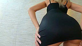 i worship stunning ass goddess striptease