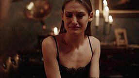 Vampire Seduces Nerdy Girl 😈