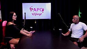 Negro coloca a mulata safada e deliciosa pra mamar gostoso em seu pau grande - negro top oficial watch on sheer red