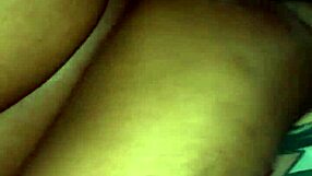 جميلة طيز كبيرة سوداء تنحني لنيك شرجي عنيف وكريمة.