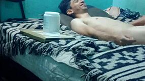 masaje de medio placer para un chico flaquito