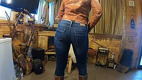 mature housewife roleplays with huge ass and feet