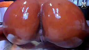 colombian skinny girl dances oiled twerking on dildo