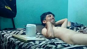 masaje de medio placer para un chico flaquito