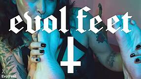 i know you love my soft ticklish feet, latina goddess with barefoot fetish!