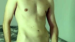 Smartphone Masturbation and Cum on Webcam with Face