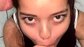 Chupar o pau cheio de veias do wellington prado e deixar ele todo babado antes de meter em mim é um tesão