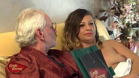 Erotic pussy licking in the room with Sri Lankan ospite morena capoccia