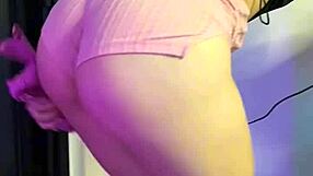 super hot cleaning lady in tight shorts