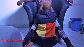 Ja sam napaljeni posetilac, pretplati se na crvene providne gaćice