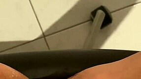 POV solo onani leder til vild orgasme