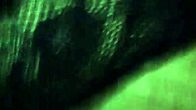 Novinha de 18 sentando na pica!