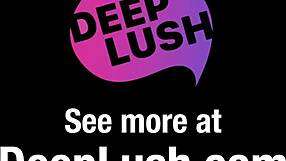 Anna Claire Clouds dykker ned i Alex Jones fisse med vibrator