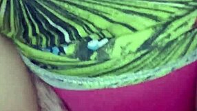 rubbed my dick on her pussy and gave it deliciously, the comedor says.