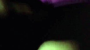 بنت 18 سنة تركب الزب بقوة!