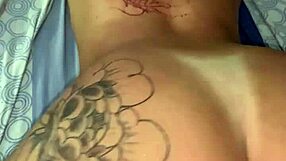 Tattooed amateur giving blowjob to bradock until he can't take more