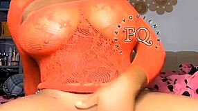 Cute girl shaves her pussy hair in grand style