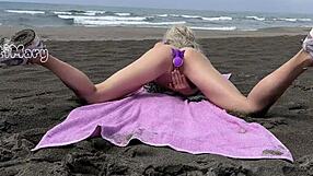 Japanese Babe Risky Outdoor Masturbation and Squirting Moment