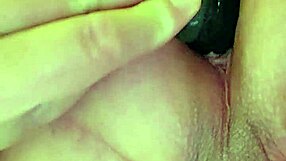 Amateur Gets Sodomized with Anal Plug in Amateur Assfucking