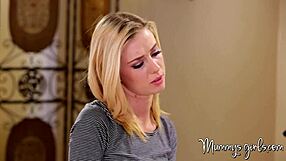 Haley Reed's intense pussy licking session