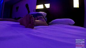 la secretaria cuckold follando frente a su marido 2