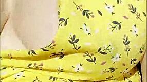 Wifey Flashes Perfect Tits Driving In Car