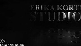 Prvi dvojni pičko in anal creampie od petih velikih kurcev